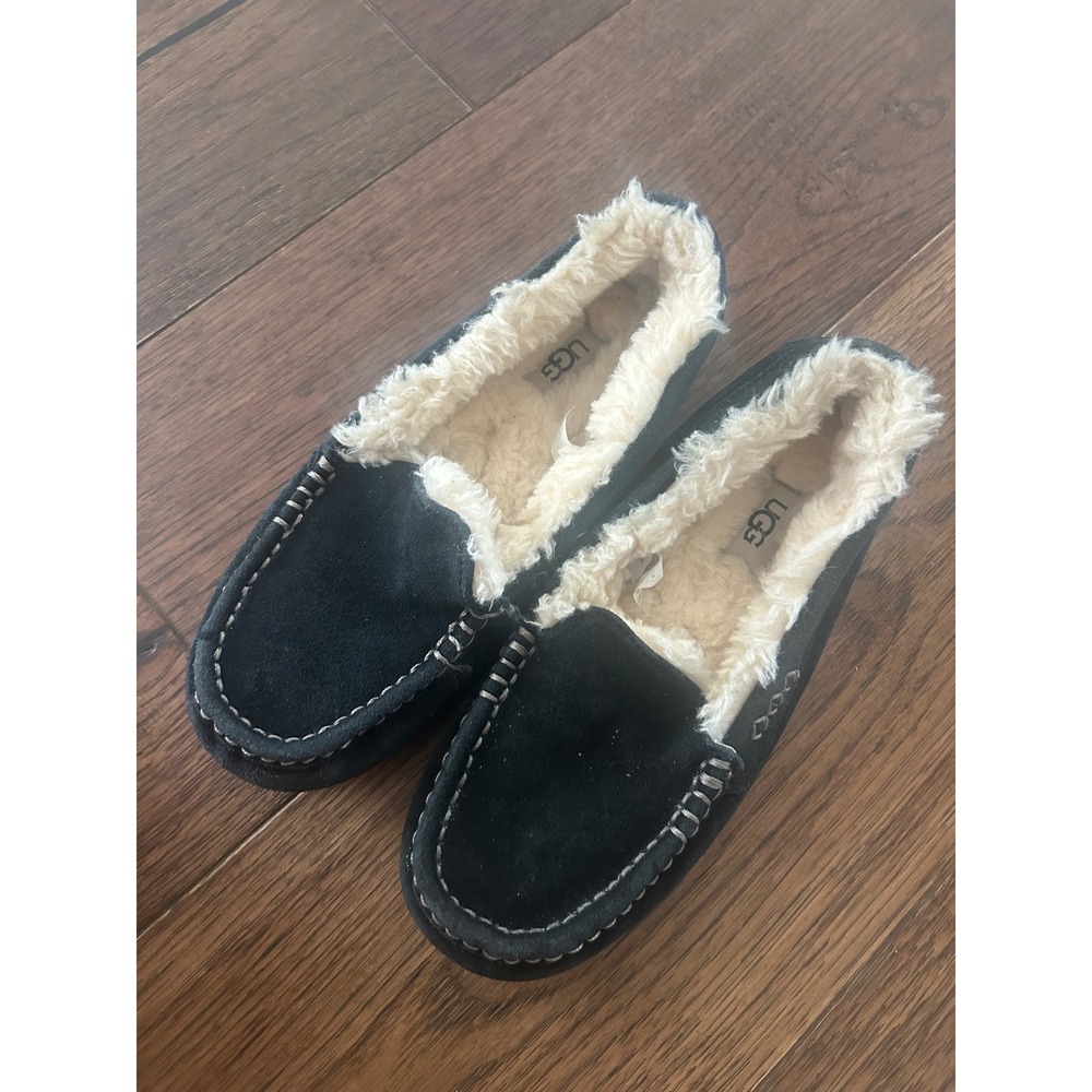 UGG Ansley Black Suede Moccasin Slippers Womens 8 Plush Wool Lining